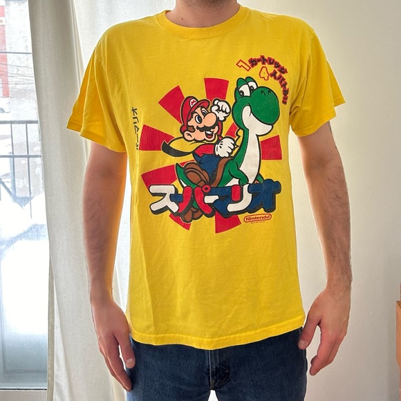 Japanese vintage Mario yellow t shirt - Picture 2 of 5